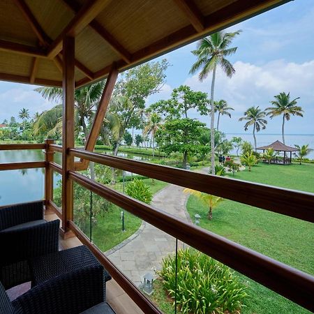 Gokulam Grand Resort & Spa, Kumarakom Extérieur photo