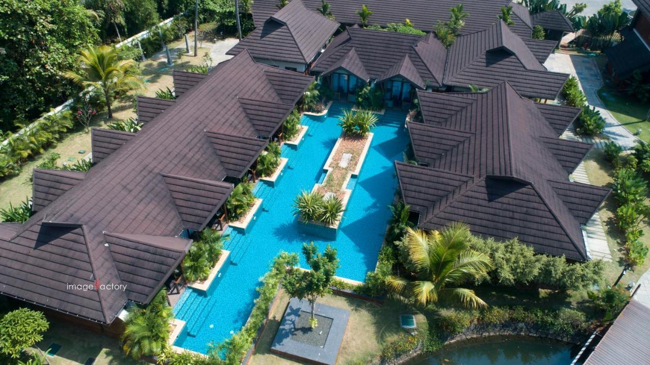 Gokulam Grand Resort & Spa, Kumarakom Extérieur photo