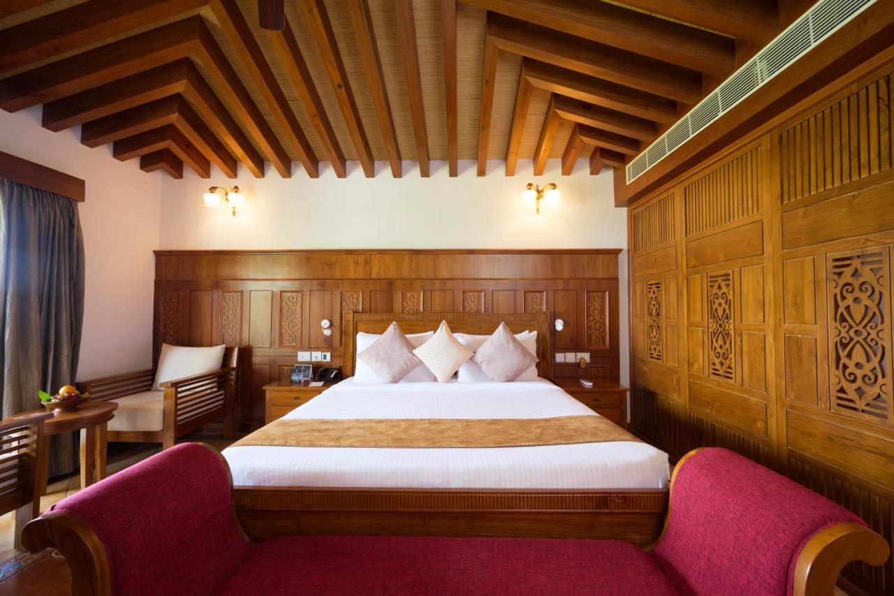 Gokulam Grand Resort & Spa, Kumarakom Extérieur photo