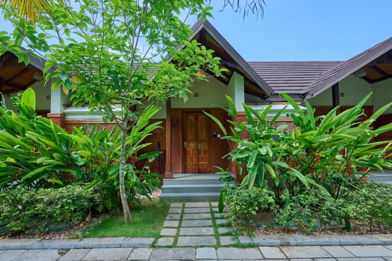 Gokulam Grand Resort & Spa, Kumarakom Extérieur photo