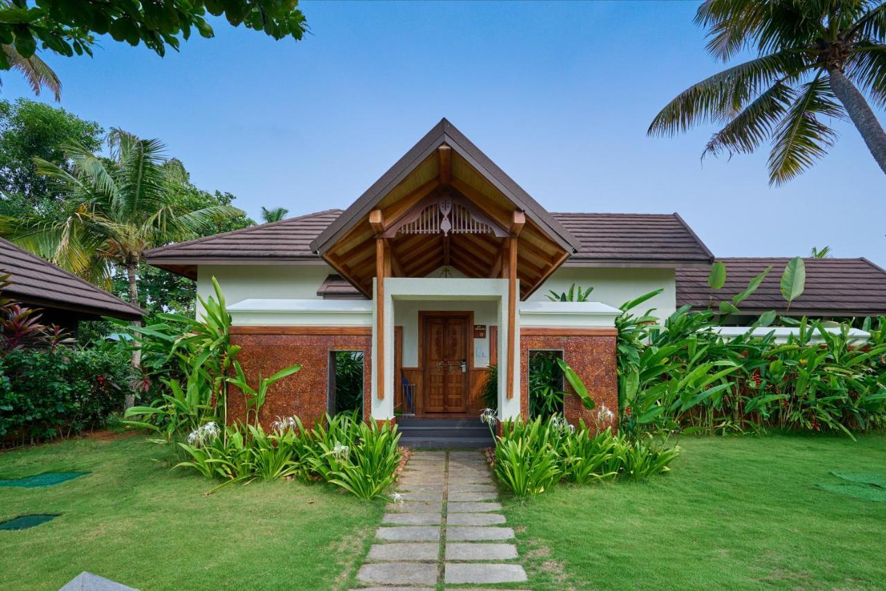 Gokulam Grand Resort & Spa, Kumarakom Extérieur photo