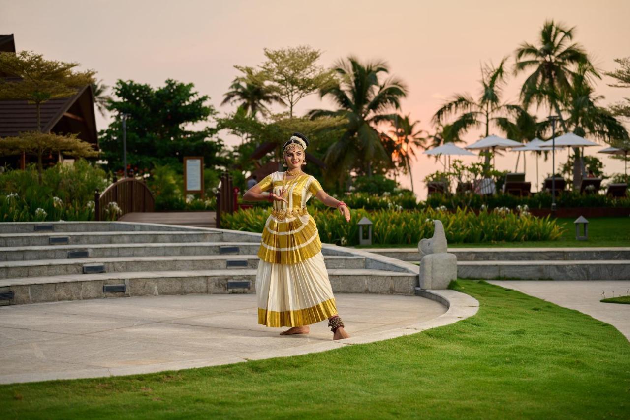 Gokulam Grand Resort & Spa, Kumarakom Extérieur photo