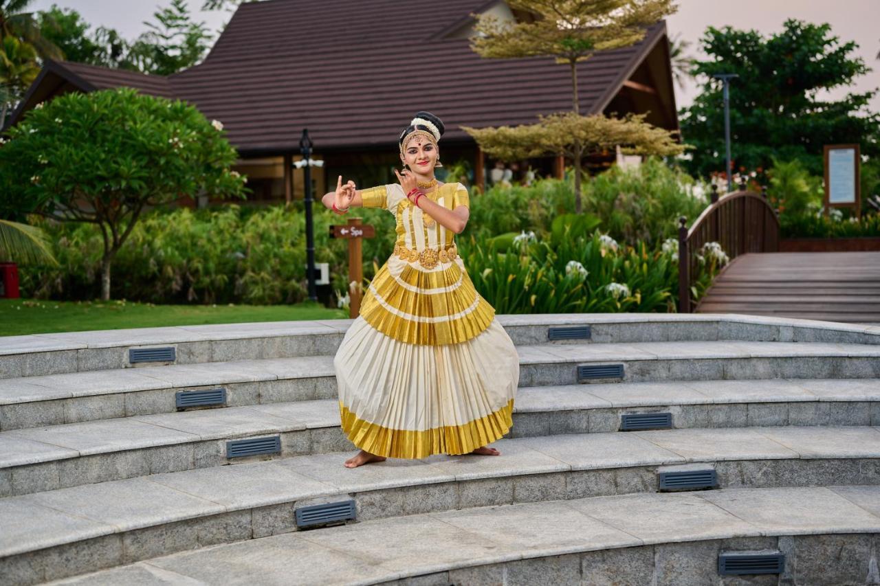 Gokulam Grand Resort & Spa, Kumarakom Extérieur photo