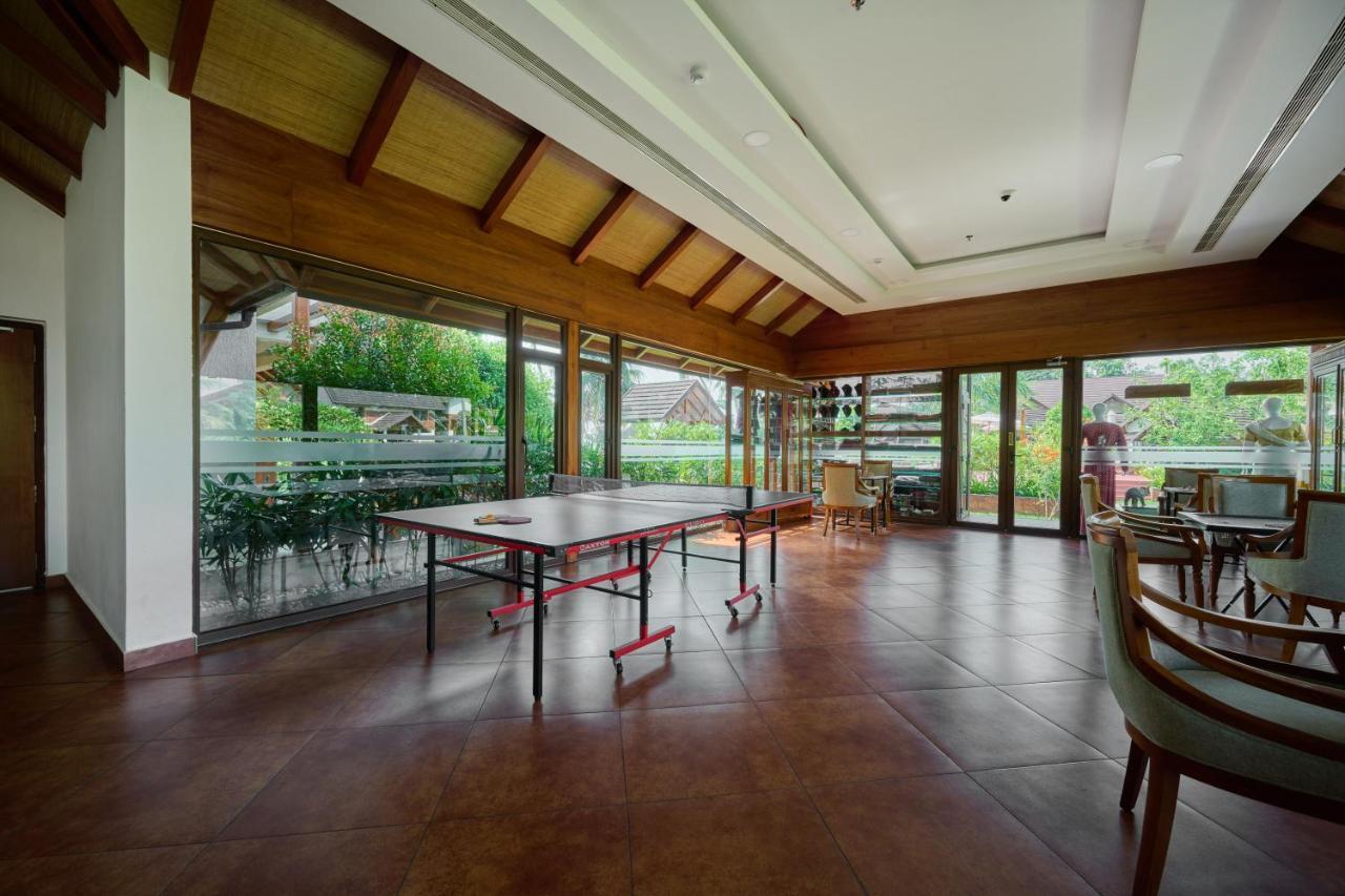 Gokulam Grand Resort & Spa, Kumarakom Extérieur photo